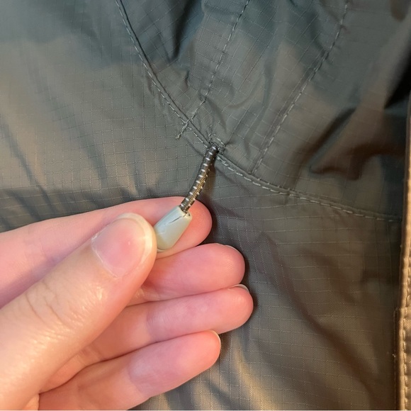 LL Bean Longline Rain Jacket - Picture 8 of 16